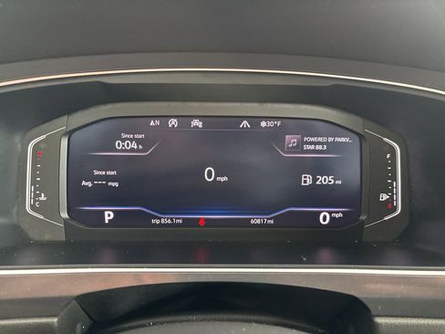 Used 2020 Volkswagen Tiguan SEL image 14