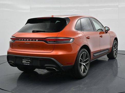 Certified 2024 Porsche Macan AWD/4WD image 7