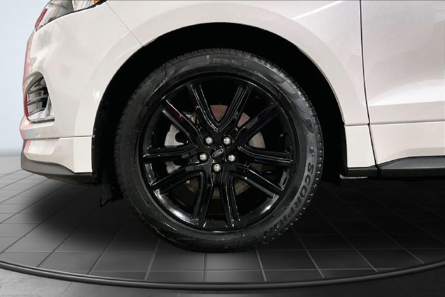 Used 2024 Ford Edge ST-Line AWD/4WD image 11