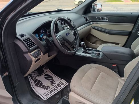 Used 2019 Ford Explorer XLT w/ Equipment Group 201A AWD/4WD image 13