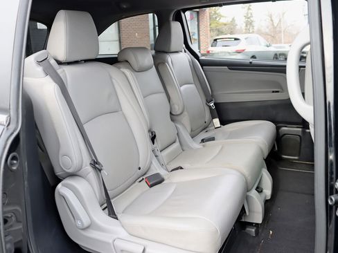 Used 2019 Honda Odyssey EX-L image 27