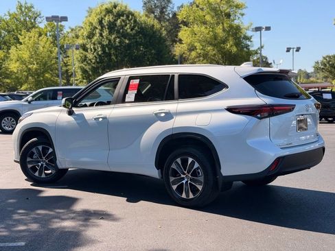 New 2026 Toyota Highlander XLE AWD/4WD image 8