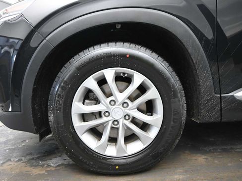 Used 2020 Hyundai Santa Fe SE image 10