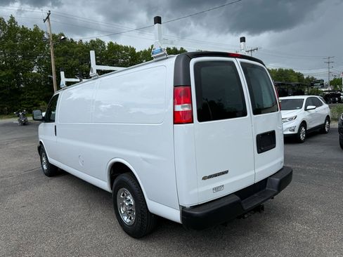 Used 2020 Chevrolet Express 2500 Extended w/ Enhanced Convenience Package RWD image 9