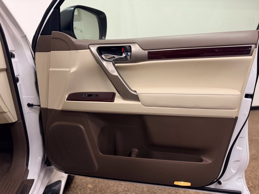 Used 2019 Lexus GX 460 Premium w/ Premium Package AWD/4WD image 20