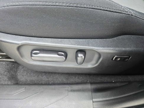 Used 2020 Toyota Tacoma TRD Off-Road image 23