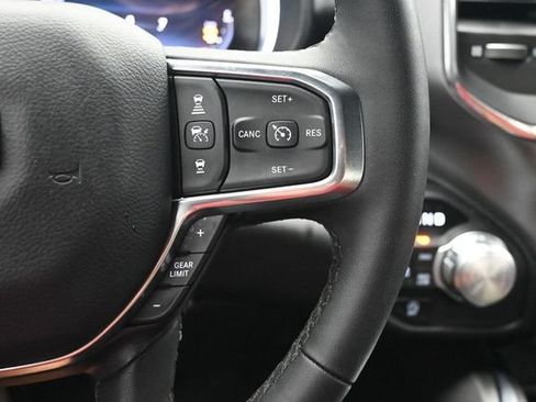 Used 2025 RAM 1500 Laramie AWD/4WD image 9