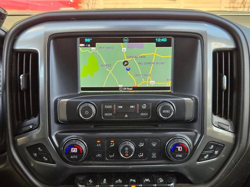Used 2018 Chevrolet Silverado 1500 LTZ Z71 w/ LTZ Plus Package AWD/4WD image 17