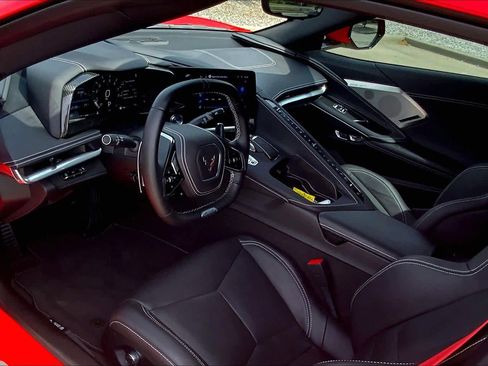 Used 2025 Chevrolet Corvette Z06 image 17