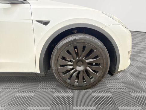 Used 2021 Tesla Model Y Long Range AWD/4WD image 30