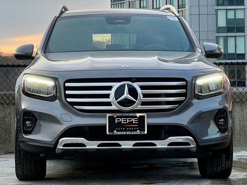 Certified 2026 Mercedes-Benz GLB 250 4MATIC image 2