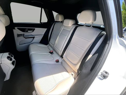 Used 2023 Mercedes-Benz GLC 300 4MATIC image 21