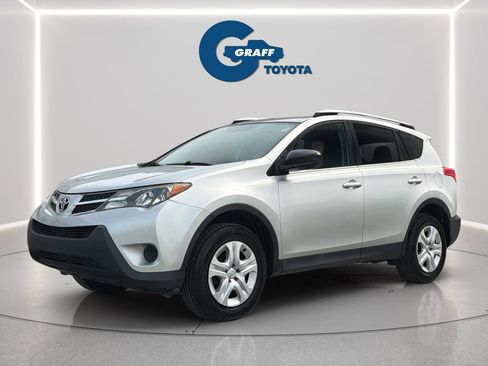 Used 2015 Toyota RAV4 LE image 2