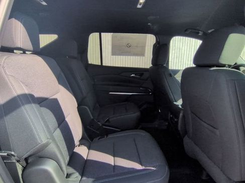 New 2026 Chevrolet Traverse LT w/ LPO, Floor Liner Package FWD image 27