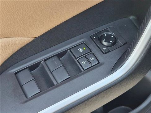 Used 2024 Toyota RAV4 LE AWD/4WD image 13