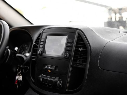 Used 2023 Mercedes-Benz Metris image 19