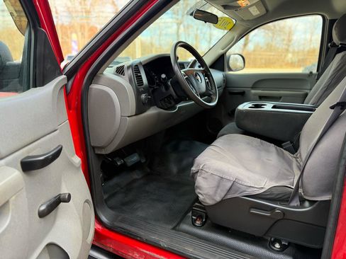 Used 2011 Chevrolet Silverado 1500 W/T image 15