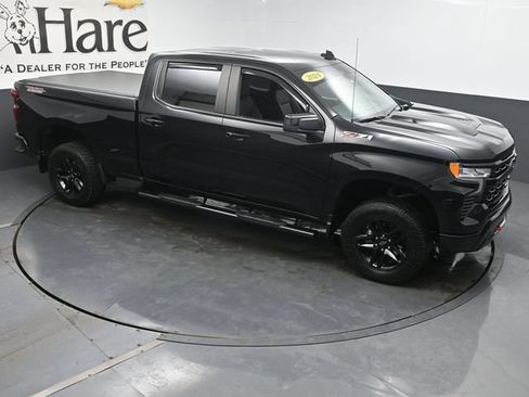 Used 2024 Chevrolet Silverado 1500 LT Trail Boss w/ Convenience Package II AWD/4WD image 37