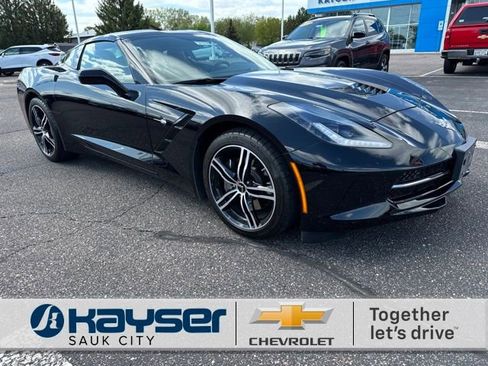 Used 2017 Chevrolet Corvette Stingray Coupe w/ 1LT RWD image 1