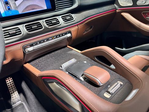 Used 2026 Mercedes-Benz GLE 53 AMG 4MATIC image 11