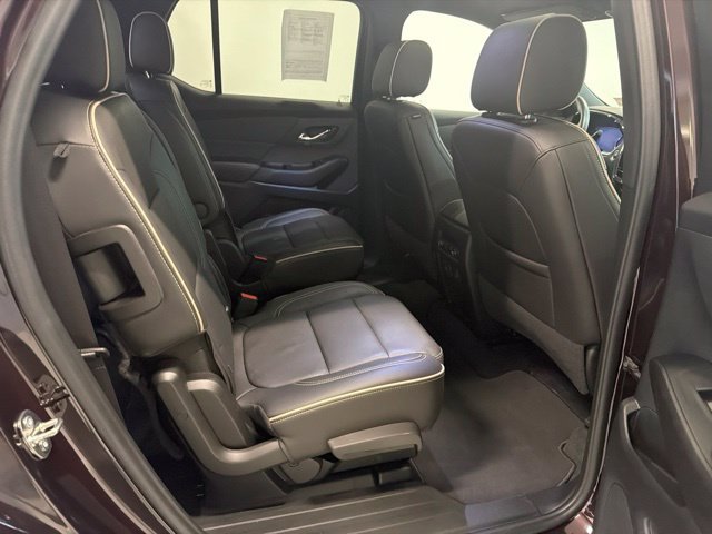 Used 2023 Chevrolet Traverse Premier AWD/4WD image 44