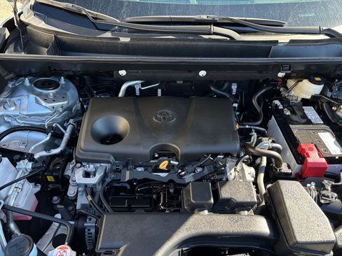 Used 2025 Toyota RAV4 XLE image 34