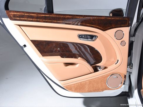Used 2012 Bentley Mulsanne image 35