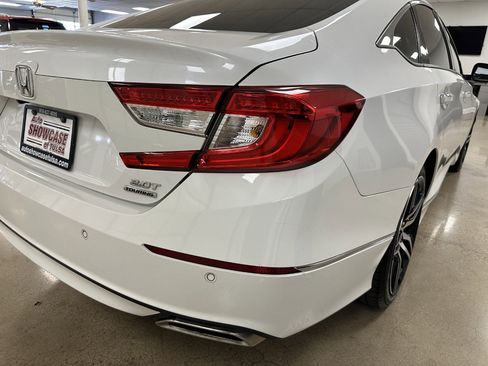 Used 2021 Honda Accord Touring image 9