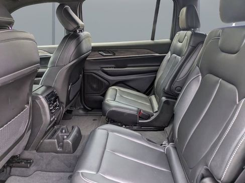 Used 2024 Jeep Grand Cherokee L Limited w/ Black Appearance Package image 14