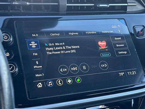 Used 2022 Chevrolet Bolt EUV LT w/ Comfort Package image 27