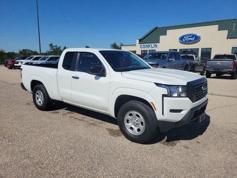 Used 2024 Nissan Frontier S RWD image 18