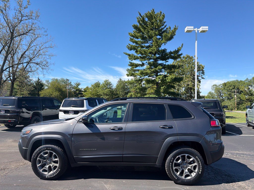Used 2022 Jeep Cherokee Trailhawk AWD/4WD image 5