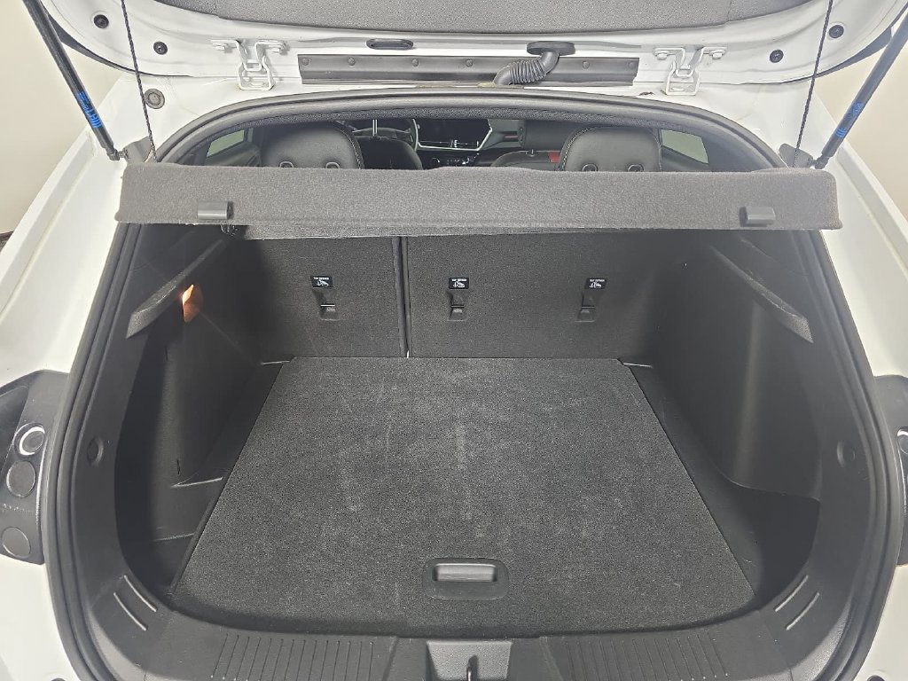 New 2025 Chevrolet Trax RS w/ Driver Confidence Package FWD image 30