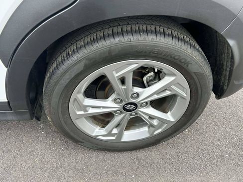 Used 2022 Hyundai Kona SEL w/ Convenience Package FWD image 9