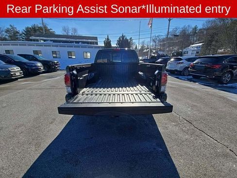 Used 2021 Toyota Tacoma TRD Sport w/ Technology Package image 13