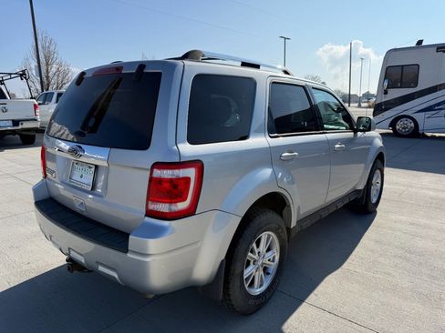 Used 2011 Ford Escape Limited image 3
