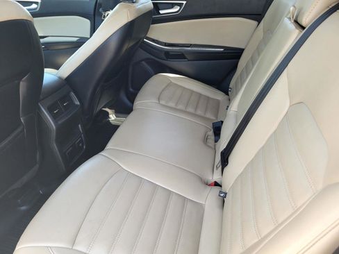 Used 2018 Ford Edge SEL w/ Equipment Group 201A AWD/4WD image 18