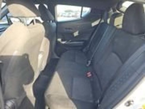 Used 2019 Toyota C-HR XLE image 11