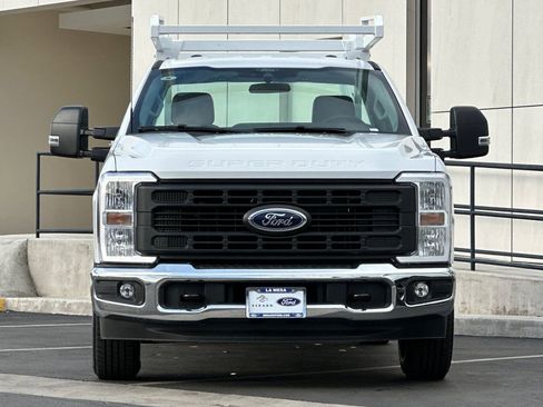 New 2026 Ford F250 XL w/ XL Chrome Package RWD image 8