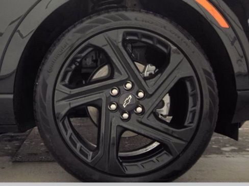 Used 2024 Chevrolet Equinox EV RS image 19