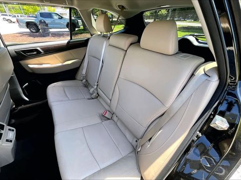 Used 2018 Subaru Outback 2.5i Limited AWD/4WD image 20