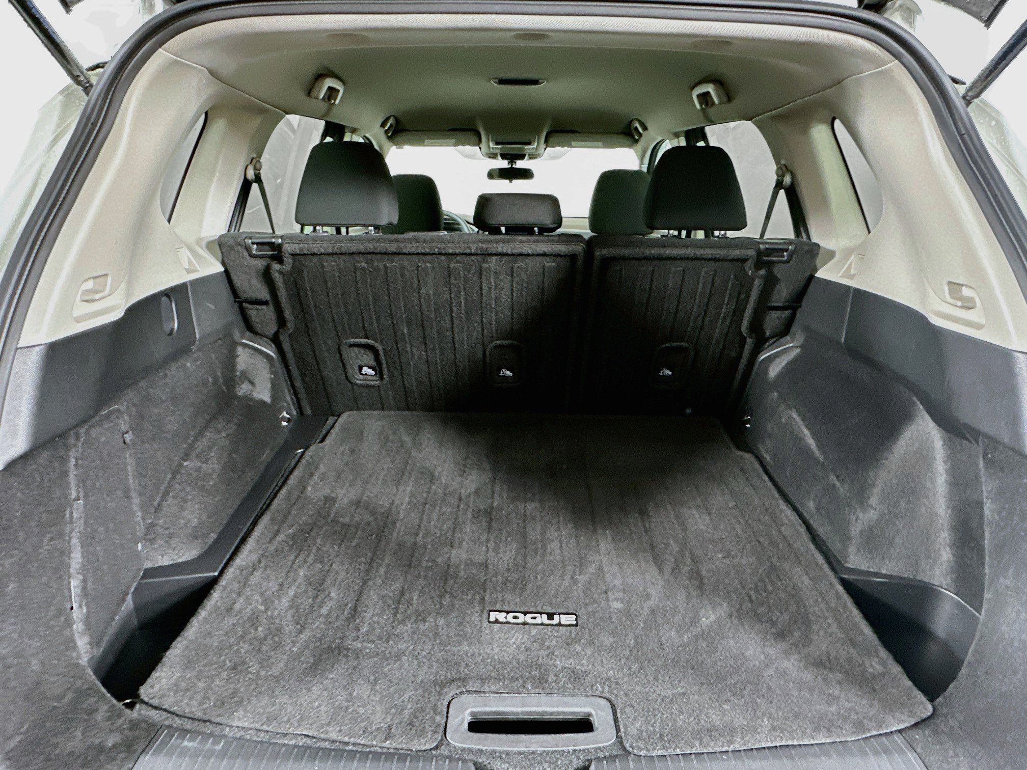 Used 2023 Nissan Rogue S FWD image 29