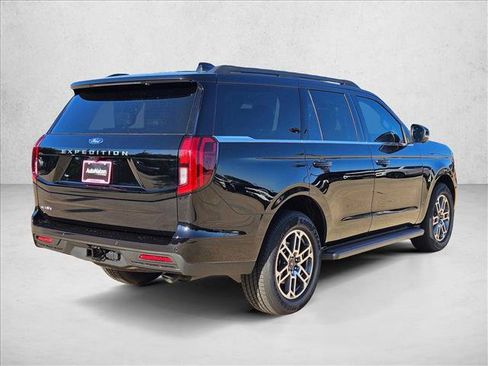 New 2026 Ford Expedition Active RWD image 2