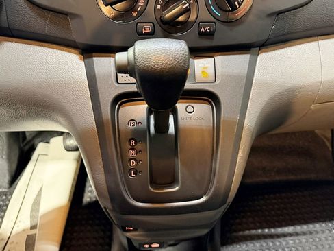 Used 2021 Nissan NV200 SV image 19