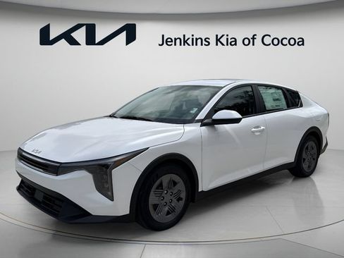 New 2026 Kia K4 FWD image 10