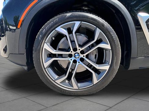 Used 2025 BMW X5 xDrive40i w/ Premium Package AWD/4WD image 10
