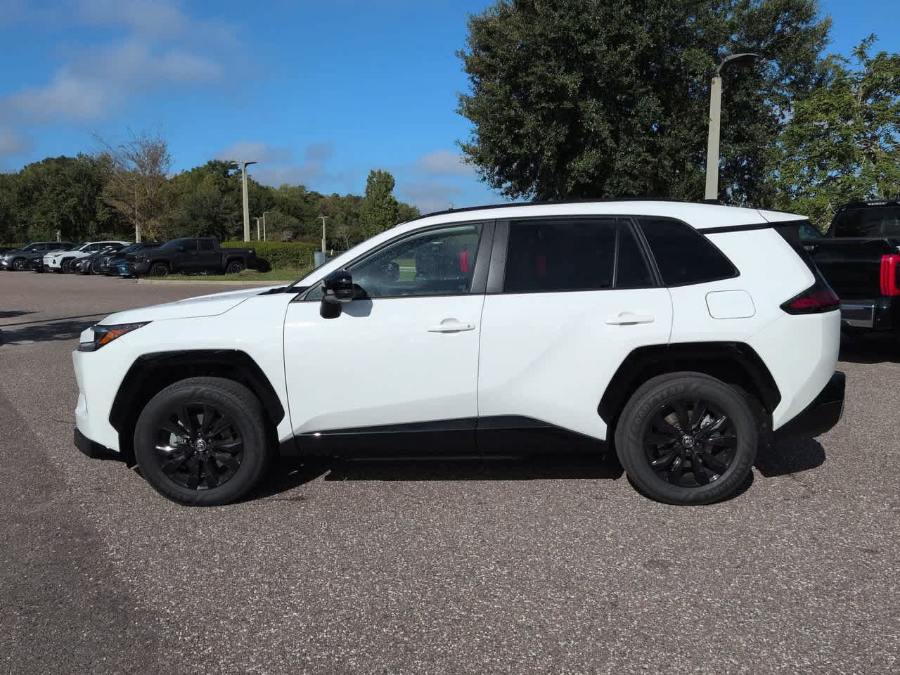 Used 2026 Toyota RAV4 SE w/ Convenience Package AWD/4WD image 3