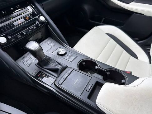 Used 2022 Lexus IS 350 F Sport RWD image 33