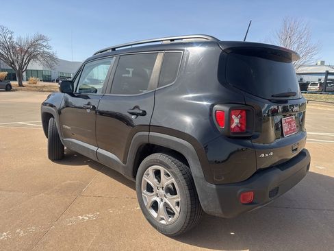 Used 2022 Jeep Renegade Limited image 2