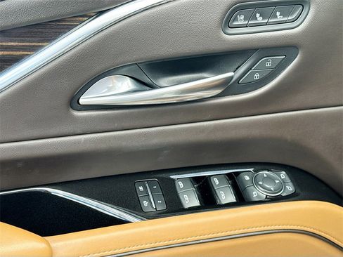 Used 2022 Cadillac Escalade Sport w/ Touring Package image 17